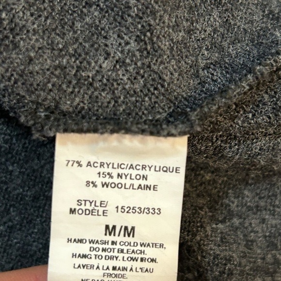 Beautiful MICHAEL TYLER boho wool blend turtleneck sweater. Nice length. Soft - Picture 5 of 7